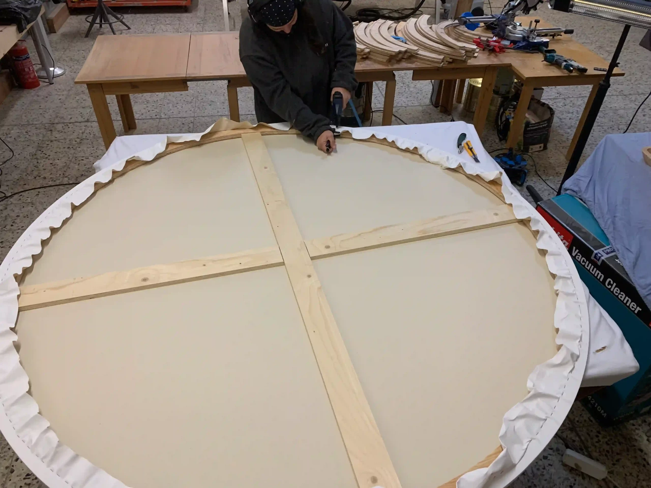 Große runde Leinwand mit 180 cm Durchmesser